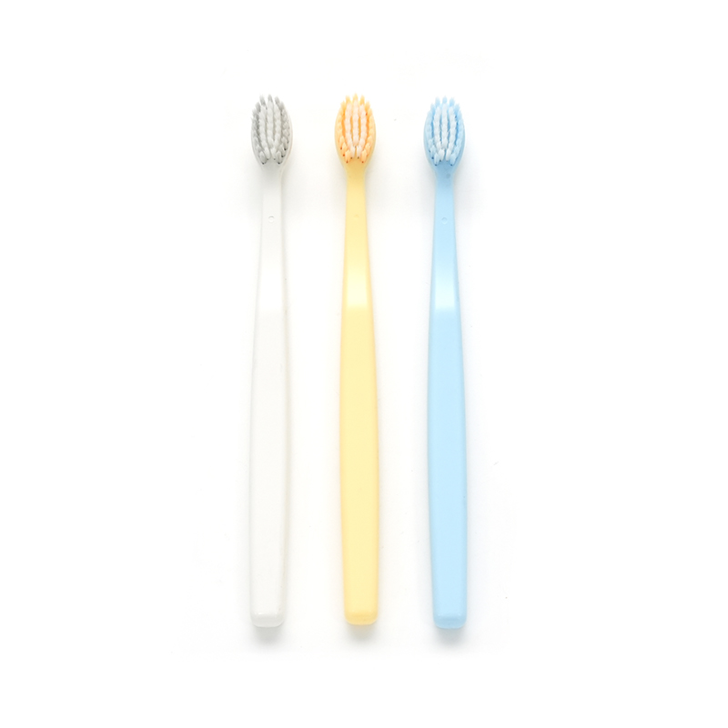 PP Láimhseáil Bog Ultra-fíneáil PBT Bristle Glanadh Deep do Dhaoine Fásta Buail le Caighdeáin EURO Scuab fiacla